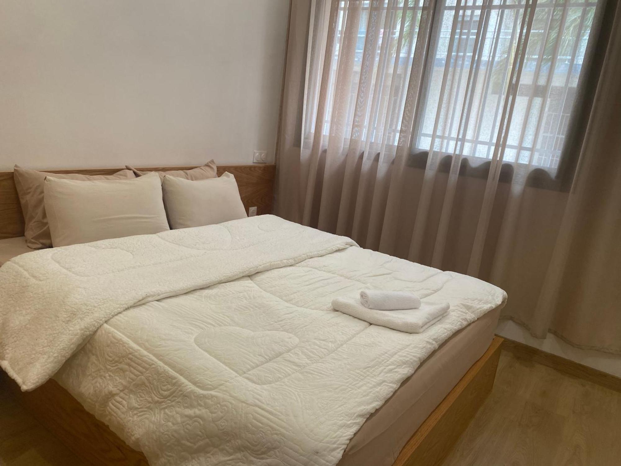 Elegance En 40 Metres Nouaceur Apartment Luaran gambar