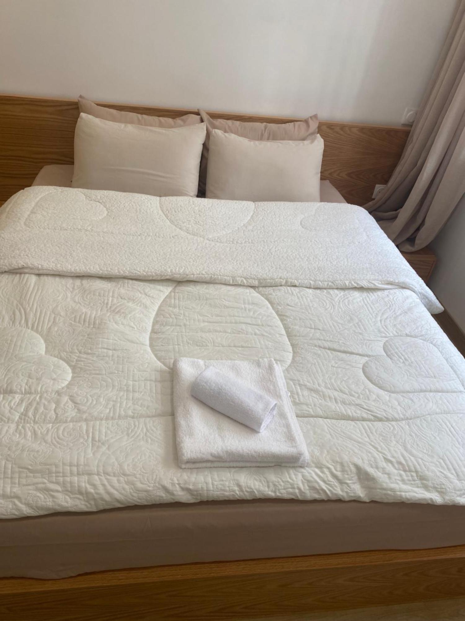 Elegance En 40 Metres Nouaceur Apartment Luaran gambar